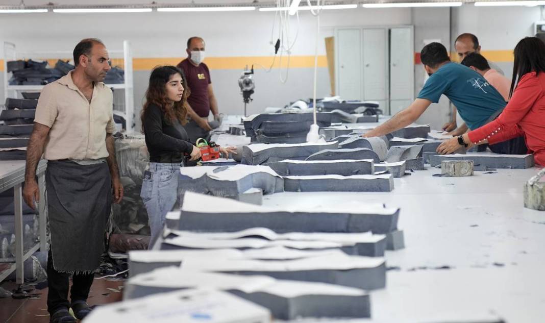 Diyarbakırlı kadınlardan tekstil atıklarından çocuklara kıyafet 4